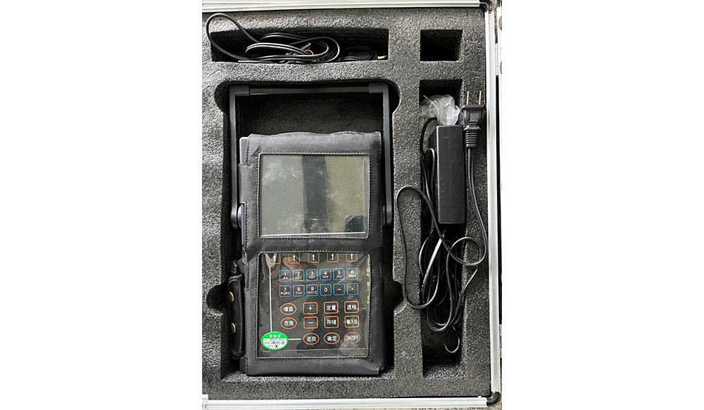 Z360 ultrasonic flaw detector